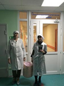 Сестры посетили детскую областную больницу