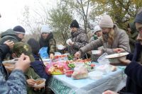 Воспитанники приходской воскресной школы, занимающихся по программе "Уроки мужества", родители юных защитников Отечества и инструкторы–наставники приняли участие в военно–полевом сборе "Полигон".