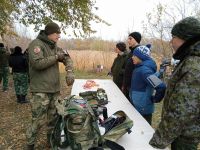 Воспитанники приходской воскресной школы, занимающихся по программе "Уроки мужества", родители юных защитников Отечества и инструкторы–наставники приняли участие в военно–полевом сборе "Полигон".