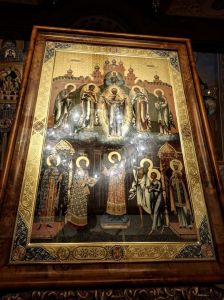 Передача в дар частицы покрова Божией Матери