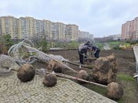 С северной стороны храма заложена новая ландшафтная локация. С северной стороны храма заложена новая ландшафтная локация.
