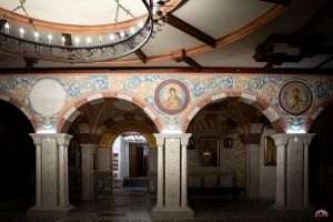 Новые лики на сводах криптового храма