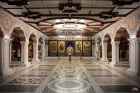 В криптовом храме появились новые святые образы