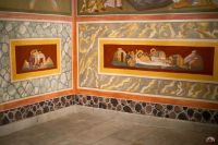 В криптовом храме появились новые святые образы